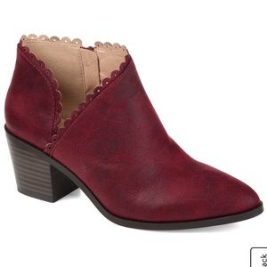 Brinley Co. Womens Scalloped Side Cut-out Bootie